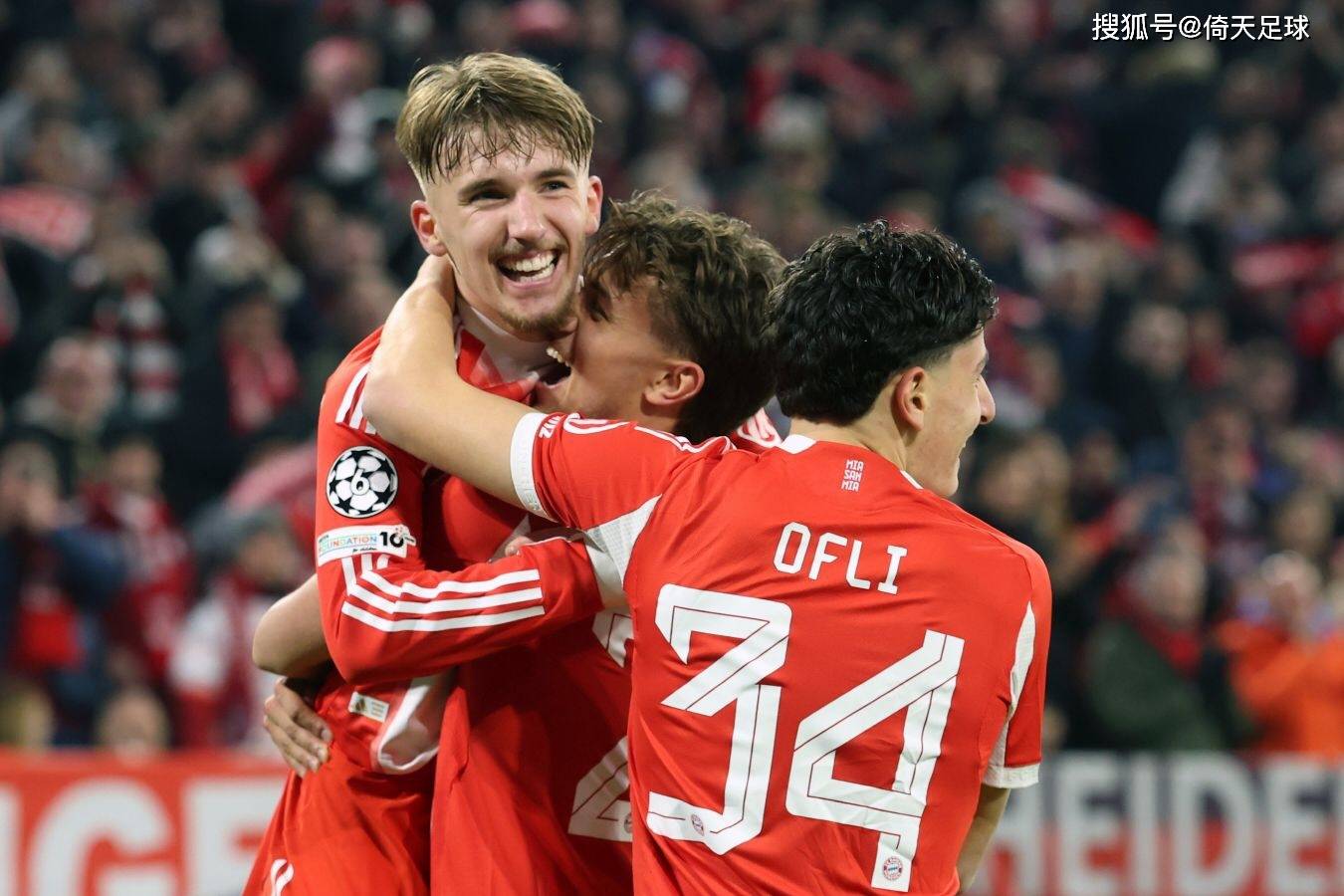 包含拜仁慕尼黑德甲击败斯图加特凯恩梅开二度的词条